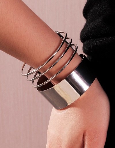 Hyperbolic Metal Punk Hollow Out Bracelet For Women #792723 $10.50 USD, Wholesale Fashion Bracelet