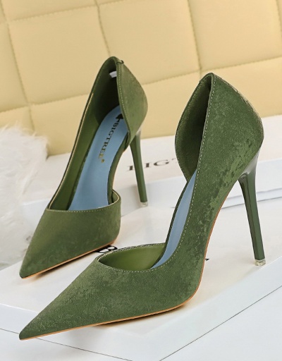 Replica America Style Sexy Pointed Toe Slip On Heels For Women #792905 $51.14 USD for Wholesale