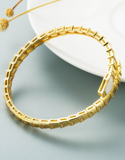 Replica Individual Snake-Shaped Open Bracelet For Unisex #794390 $14.90 USD for Wholesale