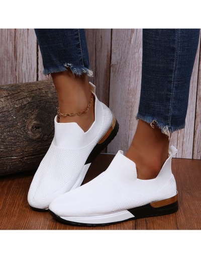 Replica Sports White  Slip On Flat Shoes For Women #798254 $17.19 USD for Wholesale