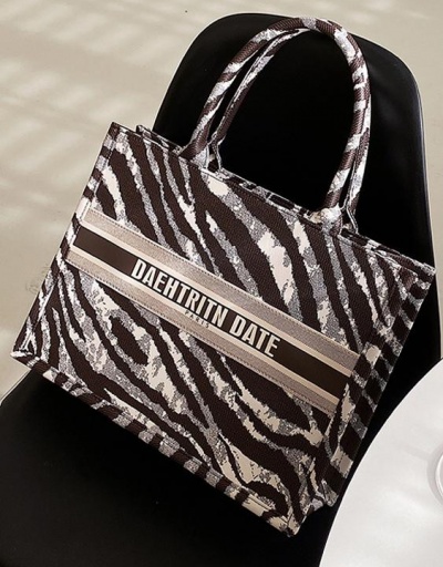 Replica High-Fashion Edge Printed Tote Bag With Zipper #798739 $30.94 USD for Wholesale