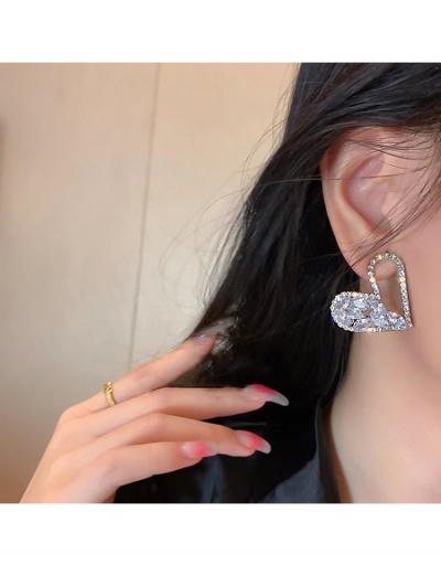 Replica  Fashion Simple Rhinestone Heart Earrings For Women #798889 $5.46 USD for Wholesale