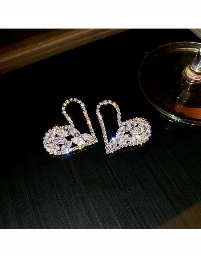 Replica  Fashion Simple Rhinestone Heart Earrings For Women #798889 $5.46 USD for Wholesale