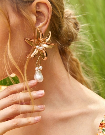 Simple Design  Pearl Flower Color Block  Earrings #798933 $8.46 USD, Wholesale Fashion Earrings