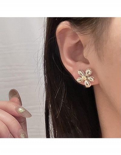 Replica  Design Sense Personality Silver Flower Women's Earrings #799027 $6.83 USD for Wholesale