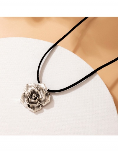 Replica  Exaggerated Retro Rose Single-layer Necklace For Women #799773 $5.43 USD for Wholesale