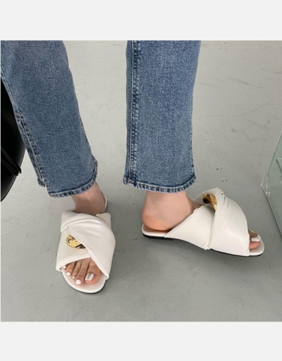 Replica Comfy Round Toe Design Slippers For Women #801412 $68.88 USD for Wholesale